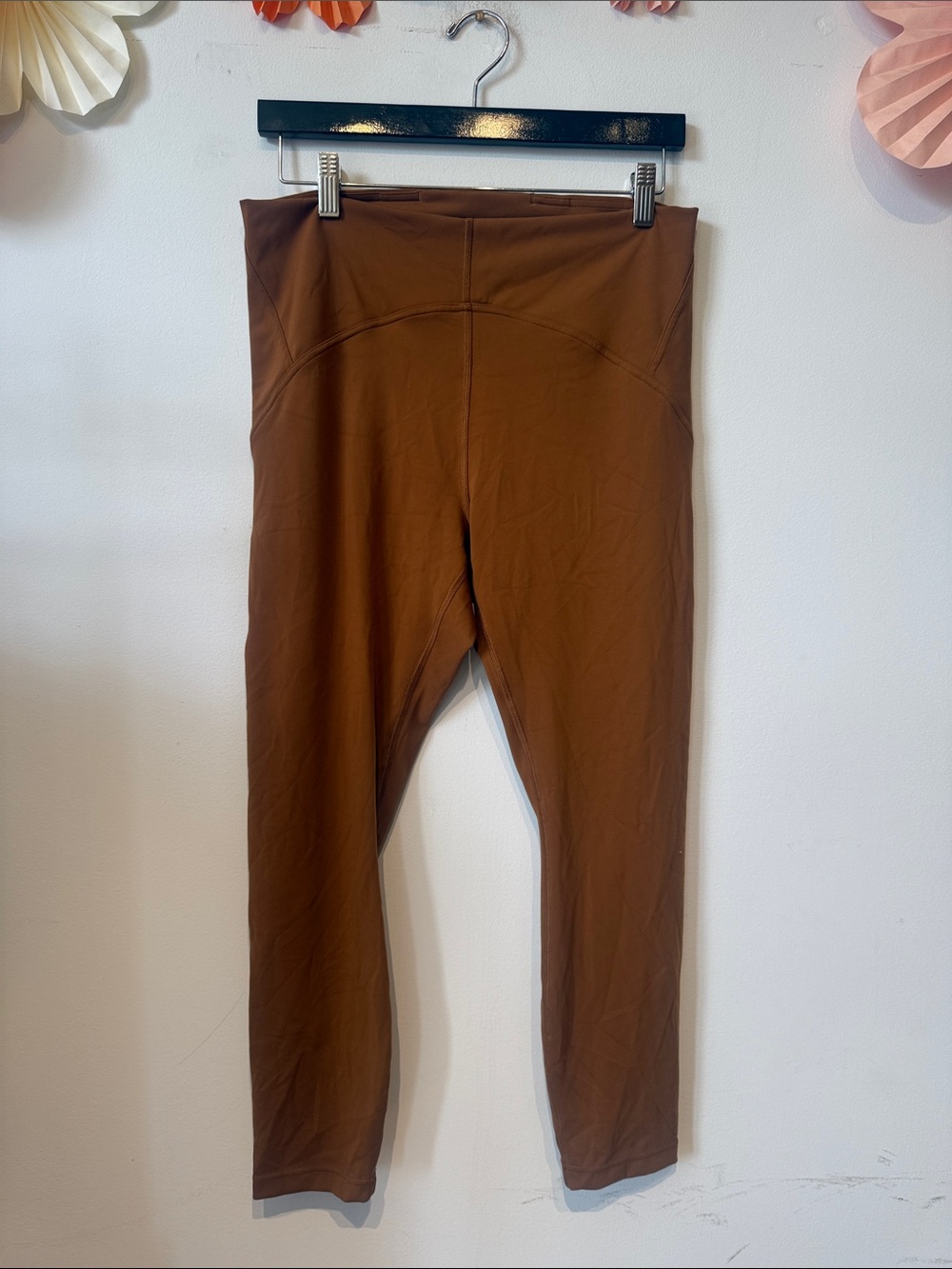 Lululemon legging in tobacco size 12